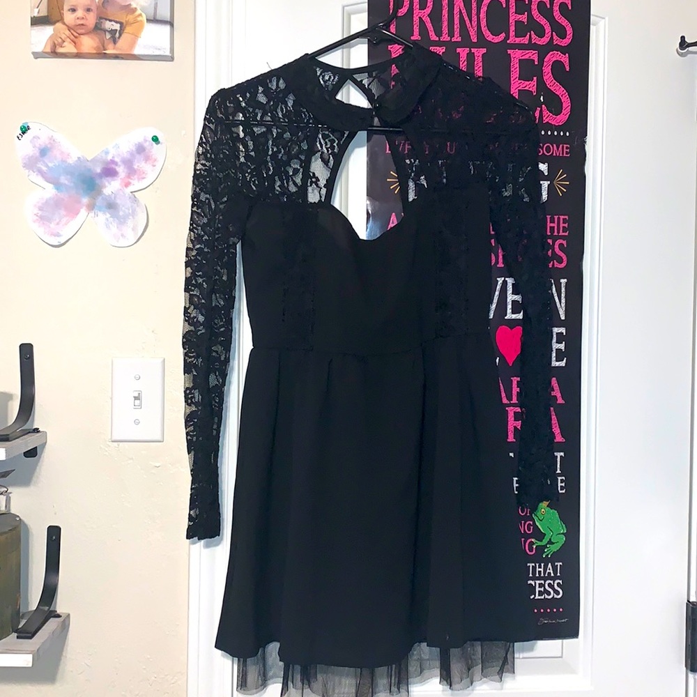 Black lace button dress small
